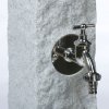 zahradni sloupek s kohoutkem natura svetle sedy granit 2