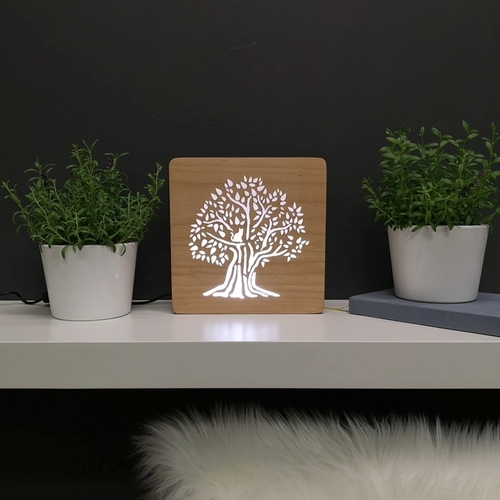 Designová dřevěná LED lampička 