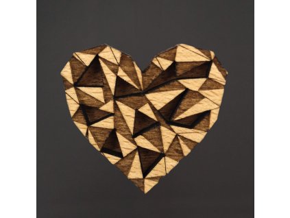 dřevěná brož srdce