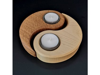 Dřevěný svícen jin - jang