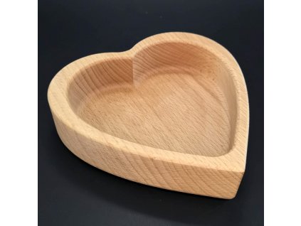 Dřevěná miska ve tvaru srdce