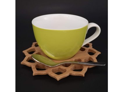 Mandala-shaped wooden saucer with green cup and spoon, solid wood, diameter 15 cm