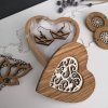 Dřevěná krabička ve tvaru srdce, masivní dřevo s vkladem z topolové překližky, 8x8x3 cm