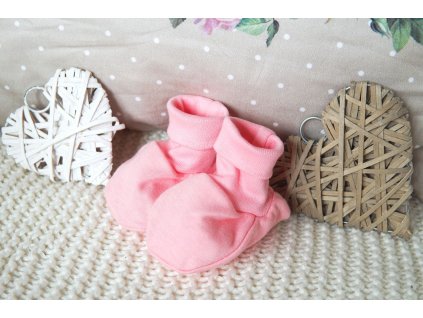 Kojenecké bavlněné capáčky, sytě lososové