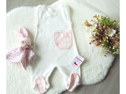 Bavlněné dupačky s kapsou růžových králíčků