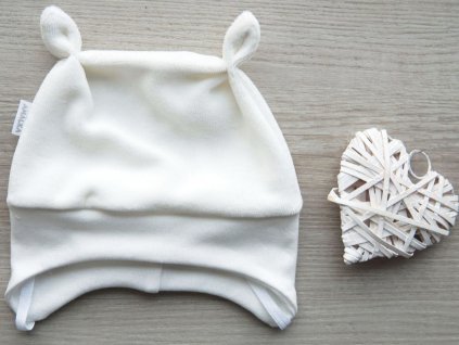 Plyšová čepička, smetanová