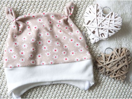 Bavlněná čepička pro holčičku, sedmikrásky