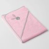 Dětská osuška Veba s kapucí růžová s výšivkou Zvědavý zajíček šedá lemovka