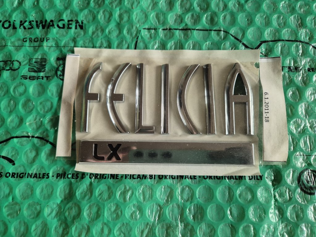 3634_zadni-napis-skoda-felicia-po-fl-od-