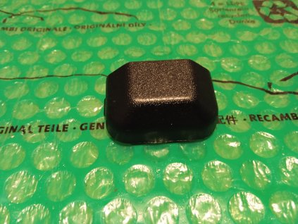 krytka šroubu zadního nárazníku Škoda Felicia 01/98- 6U0807449C 01C