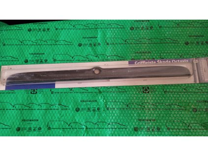 kryt madla 5. dveří Škoda Octavia I před FL - Carbon Milotec 076/PC4