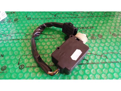 jednotka stavěcí(motorek centrálního zamykaní) předních dveří Škoda Favorit 115988301