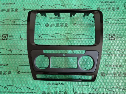 krytka spínačů (rámeček autorádia) Škoda Octavia II (1Z) po FL digitální klimatizace + navigace 1Z0858069 CQN77
