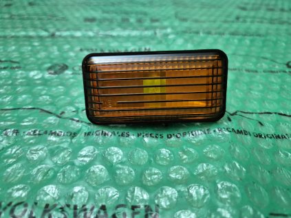 blinkr boční do blatníku oranžový VW Passat B3 357949117