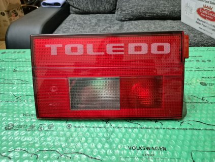 levé vnitřní světlo Seat Toledo CL , GL 1L0945107D