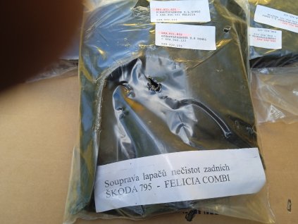 zadní lapače nečistot Škoda Felicia combi před FL do 1997 6U9821821 , 6U9821822