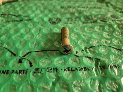 šroub zámku dveří tmavší Škoda Favorit 115988770