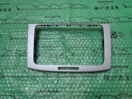 krytka spínačů (rámeček autorádia) matný chrom VW Passat (B6) 3C0858069AE 3H5