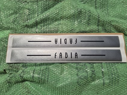 dekorativní ozdobné a ochranné samolepící lišty prahu alu design Škoda Fabia I (6Y)