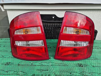 světlo pravé + levé zadní kompletní Škoda Fabia I (6Y) combi , sedan před FL 6Y9945095 , 6Y9945095B + 6Y9945096 , 6Y9945096B