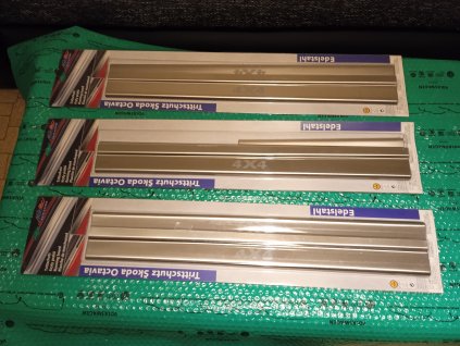 Kryty vnitřních prahů nerez 4x4, Škoda Octavia I + Combi