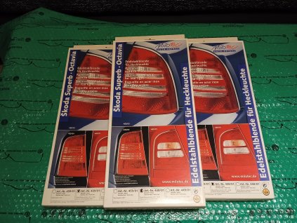 lišty zadních světel - boční, Milotec 439/01 Octavia I. Combi, 1997-2010