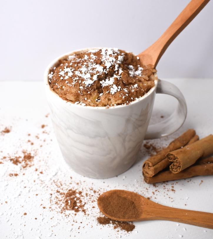 Spiced cacao mug cake aneb hrníčkový dort z mikrovlnky