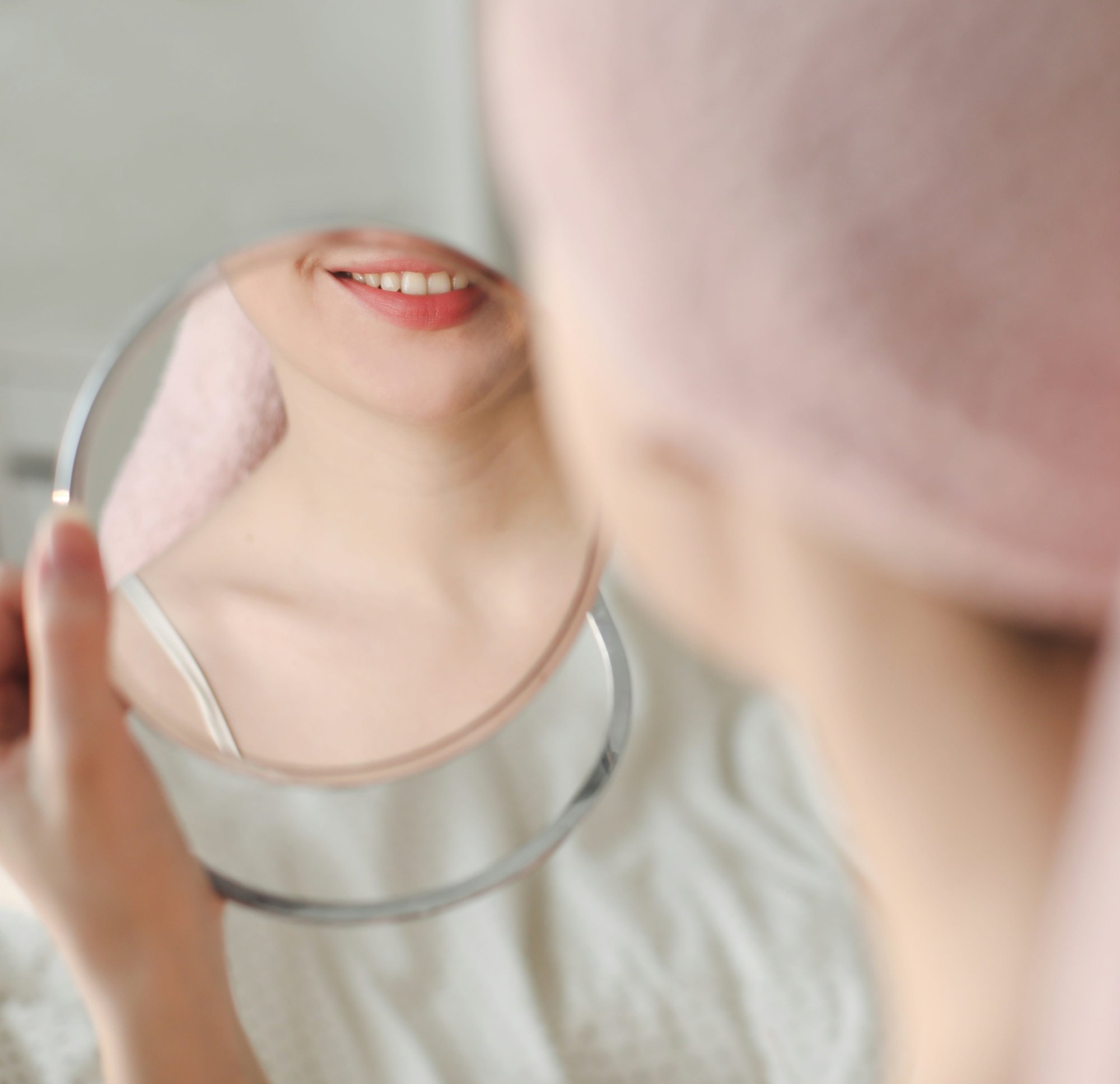 Ako sa zbaviť akné? Objavte hormonálnu rovnováhu s aguaje.