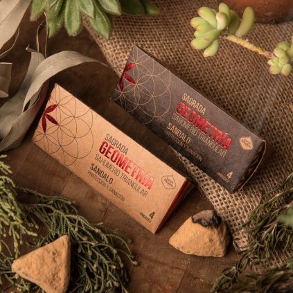 Trojhránky - santalové dřevo Sagrada Madre