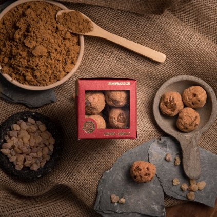 Vonné kuličky Premium Sagrada Madre - kadidlo a santalové dřevo