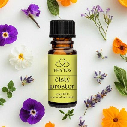 Směs esenciálních olejů Čistý prostor od značky Phytos s bylinkami na pozadí