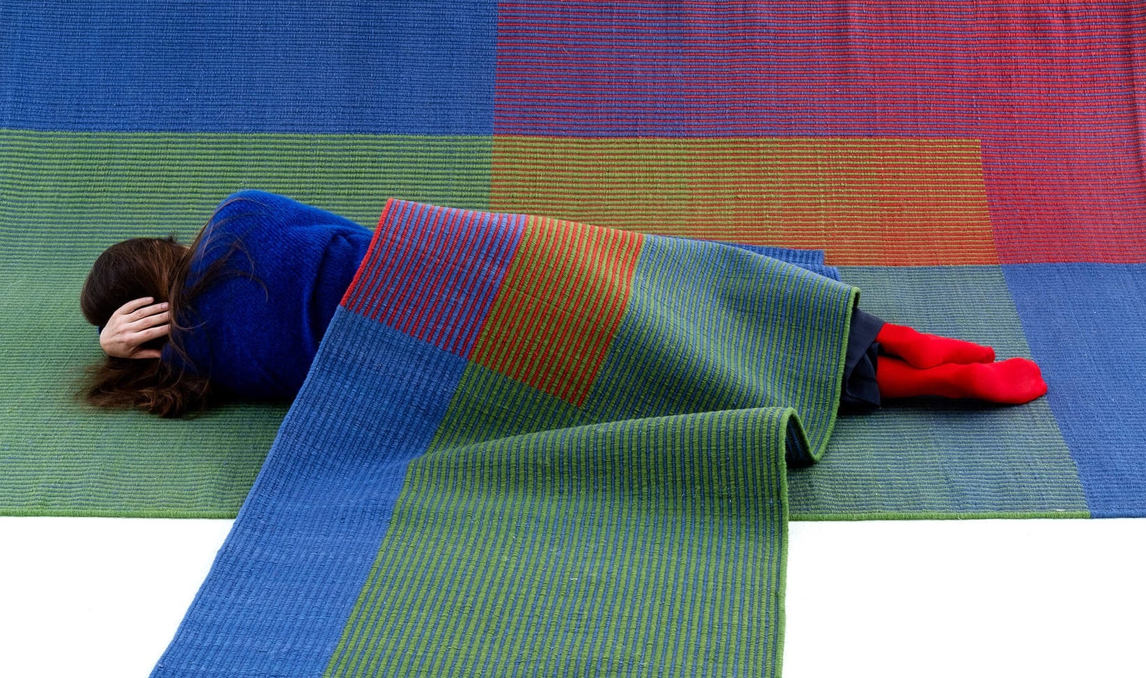 Tipy na velikost a umístění koberce v ložnici