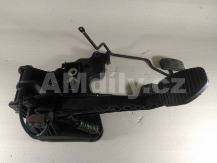 Pedál brzdy , plynu a spojky - Citroën C5 I