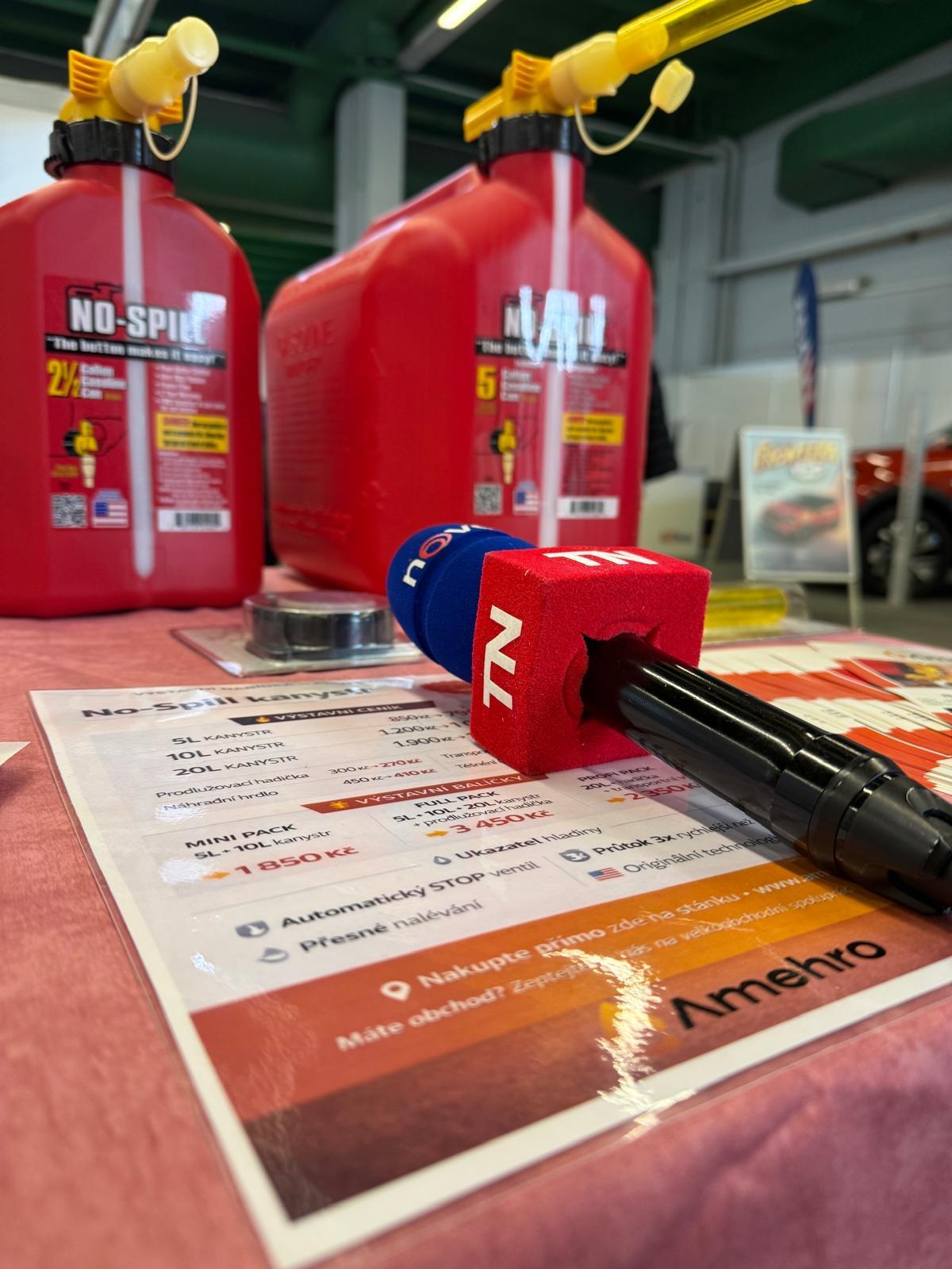 Kanystry No-Spill Amehro při televizním natáčení TV Nova