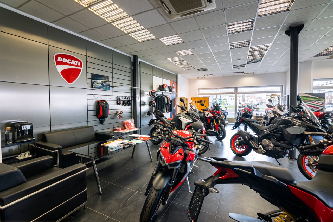 Vyplatí se nákup motorky na firmu?