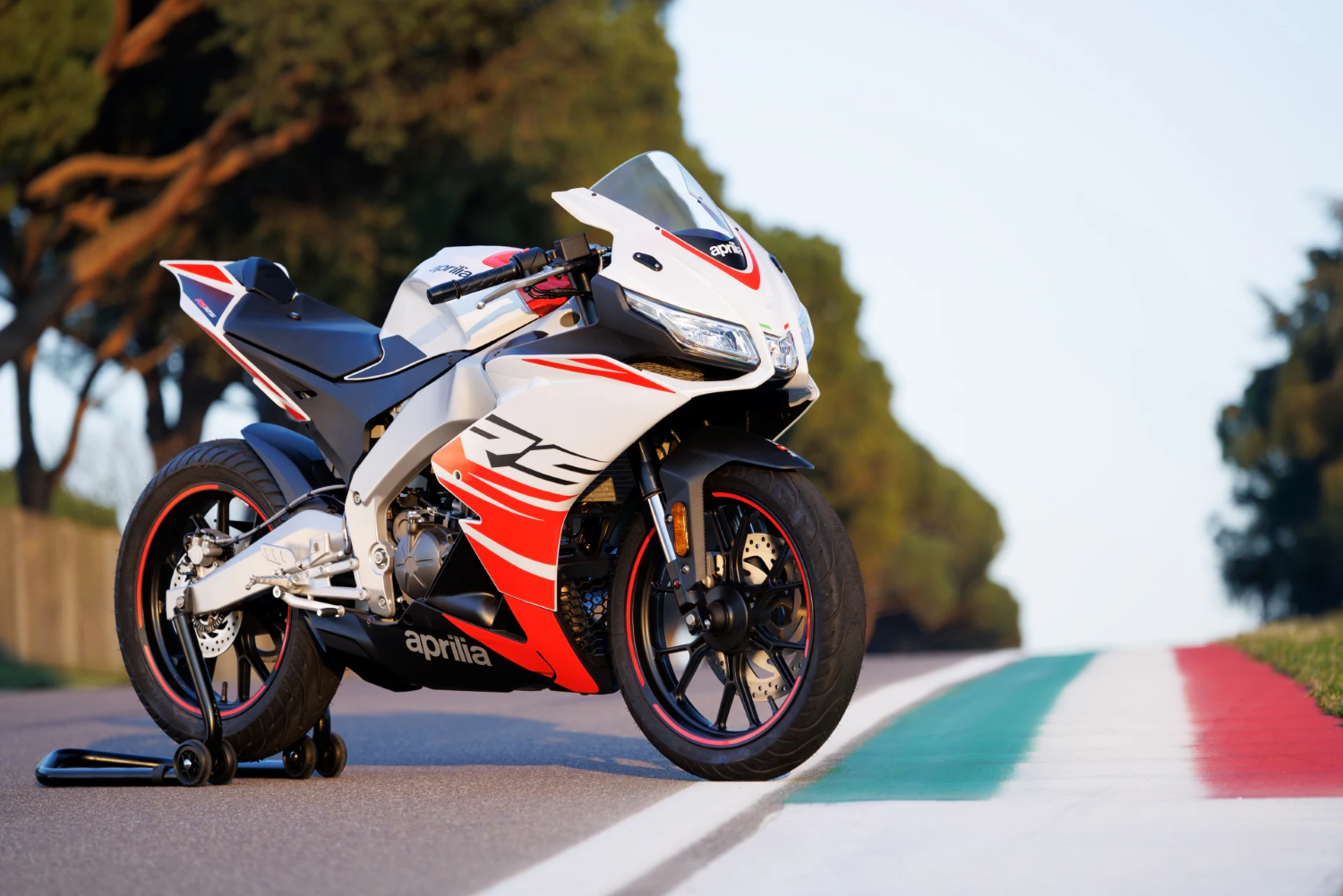 Aprilia 125: Jaký model vybrat? RS, Tuono, RX nebo SX