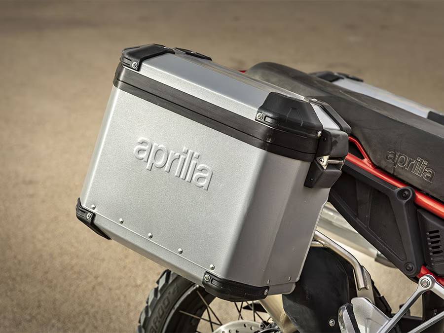 Nalož si Tuareg: Získejte zdarma nosič a boční kufry k Aprilia Tuareg 660