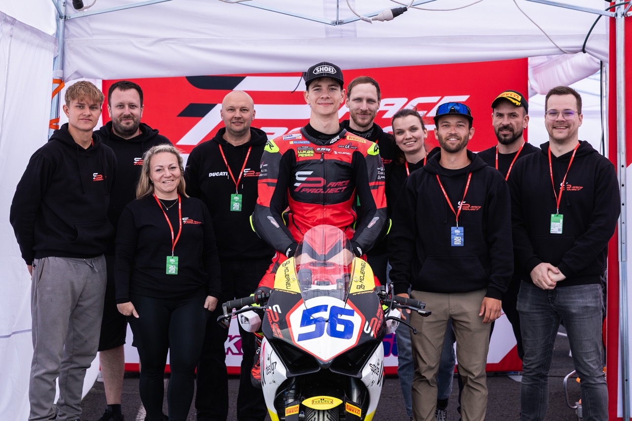 WorldSBK Most 2025: Neděle