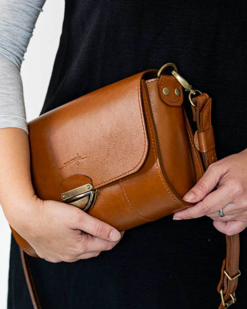 V čom spočíva čaro ručne šitých kabeliek