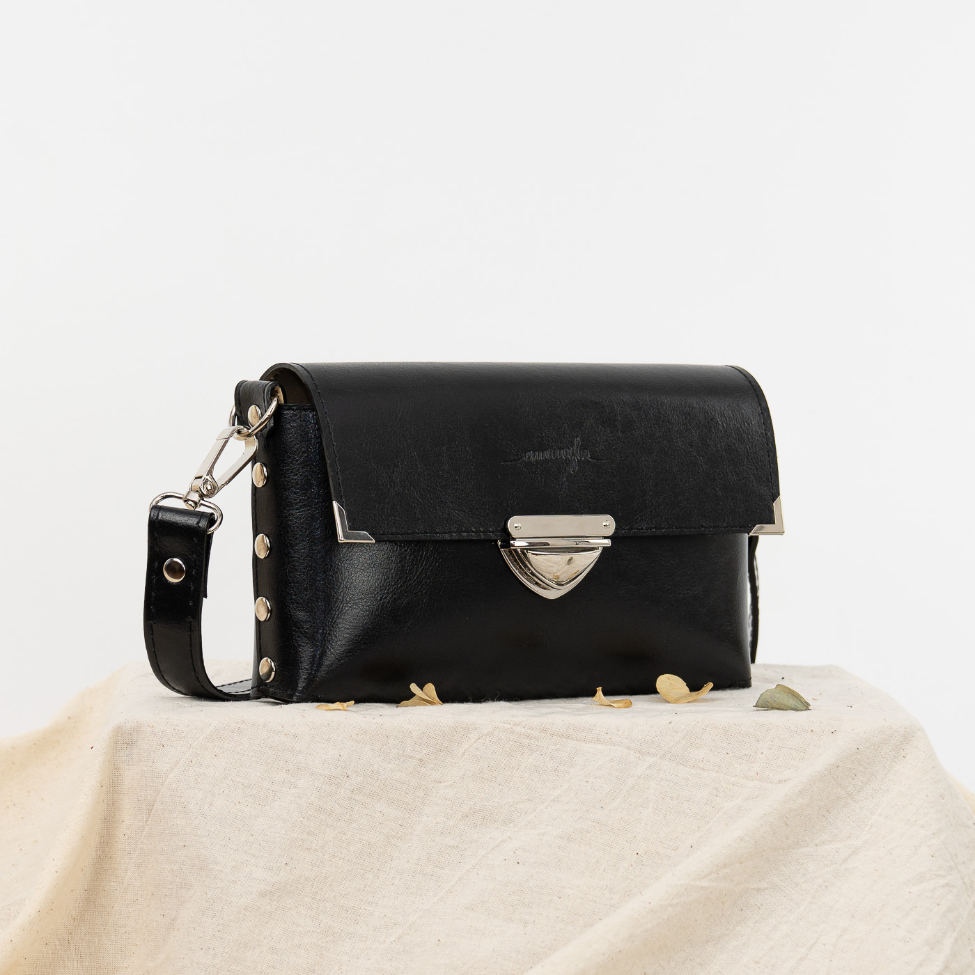 kozena-kabelka-cierna-midime-3