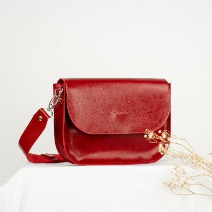 Kožená crossbody kabelka strednej veľkosti od Ammyla