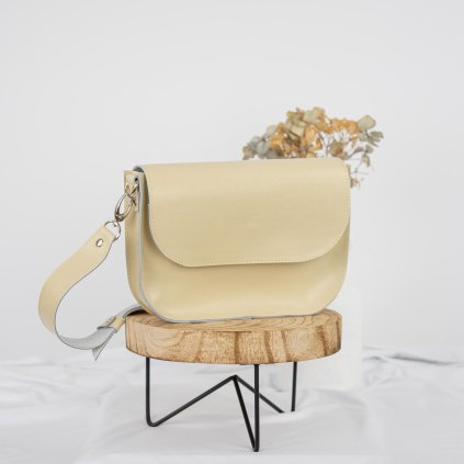 Kožená crossbody kabelka strednej veľkosti od Ammyla