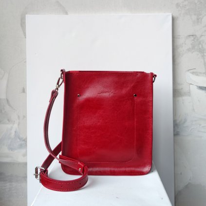 Kožená crossbody kabelka strednej veľkosti od Ammyla
