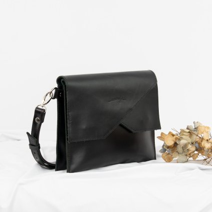Kožená crossbody kabelka strednej veľkosti od Ammyla