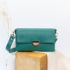 ručne šitá zelená kožená crossbody mini kabelka MidiMe