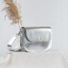 Kožená crossbody kabelka strieborná Ammyla