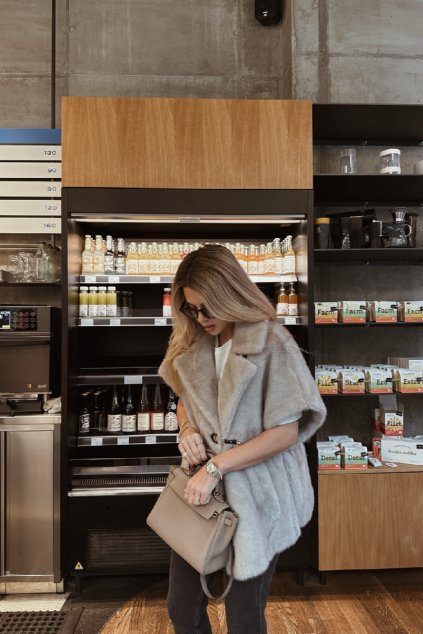 Šedá kožíšková vesta Nara