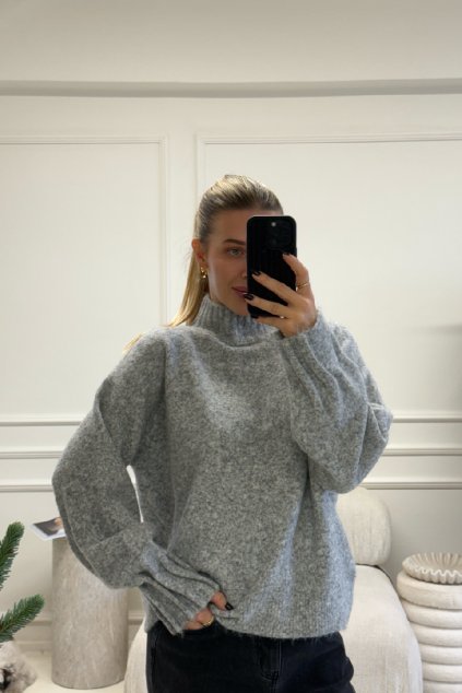 Světle šedý svetr Gia