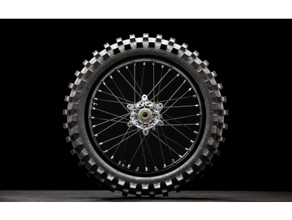 19 INCH REAR WHEEL ASSEMBLY WITH TIRE (SPACERS NOT INCLUDED)