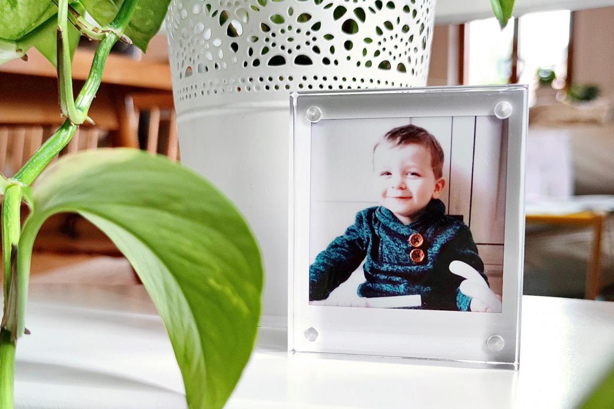 Zarámečkuj snímky Instax - ELEGANTNĚ